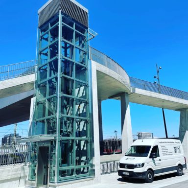 Aufzugsdach / Lamellen Verkleidung - Arnulfbrücke München